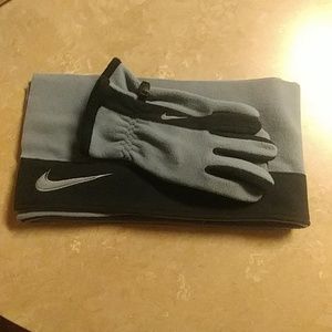 Nike Winter Gloves and Scarf
